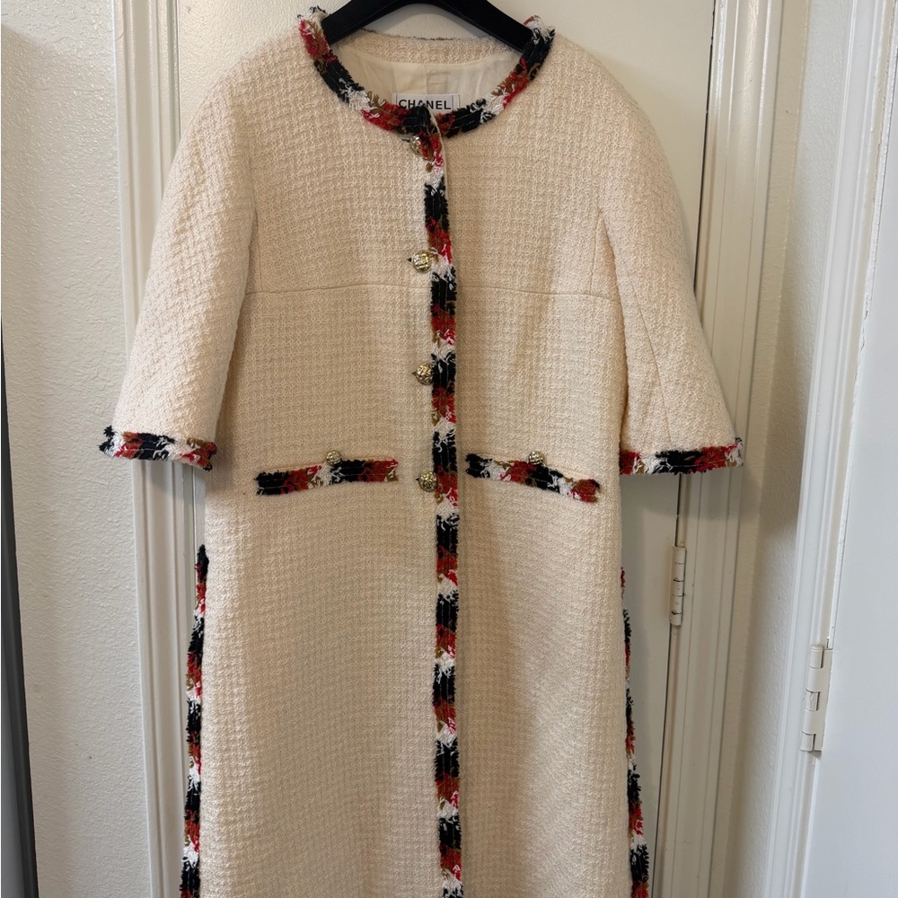 CHANEL Ivory Tweed Coat with Vibrant Trim